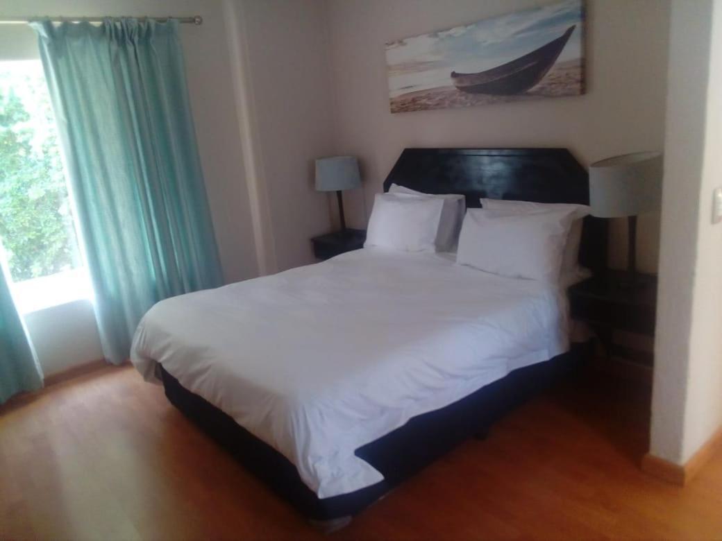 Daisy Street Suites -1 Bedroom Apartments Йоханнесбург Экстерьер фото